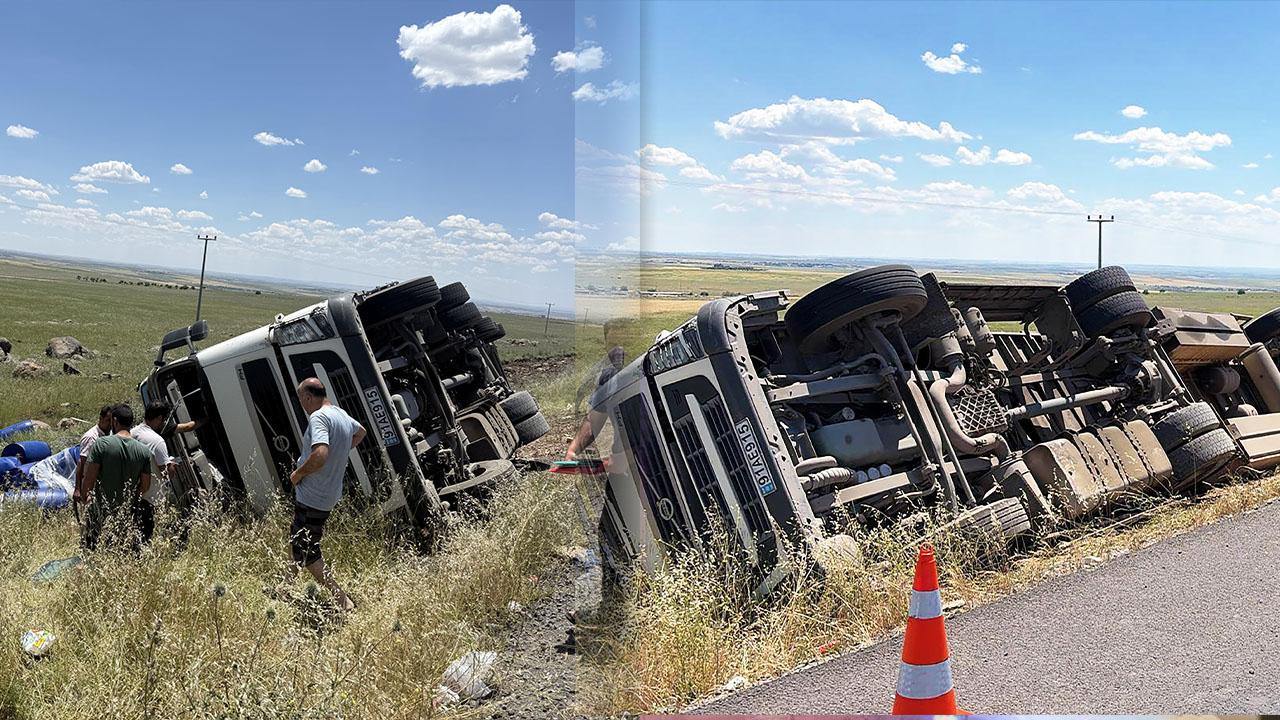 Şanlıurfa'da şarampole uçan tırda sürücü yaralandı