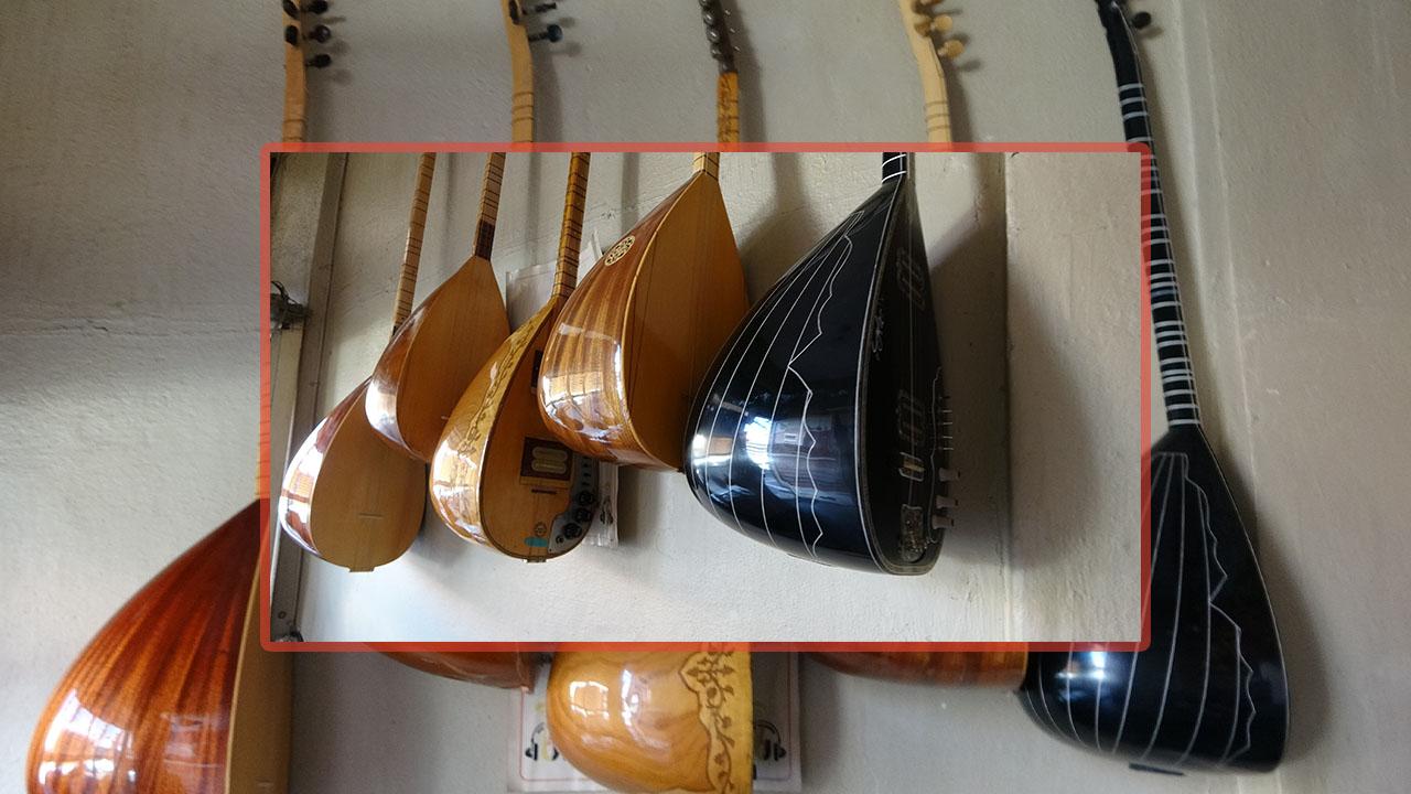 Şanlıurfa’da saz ve bağlama piyasası hareketlendi