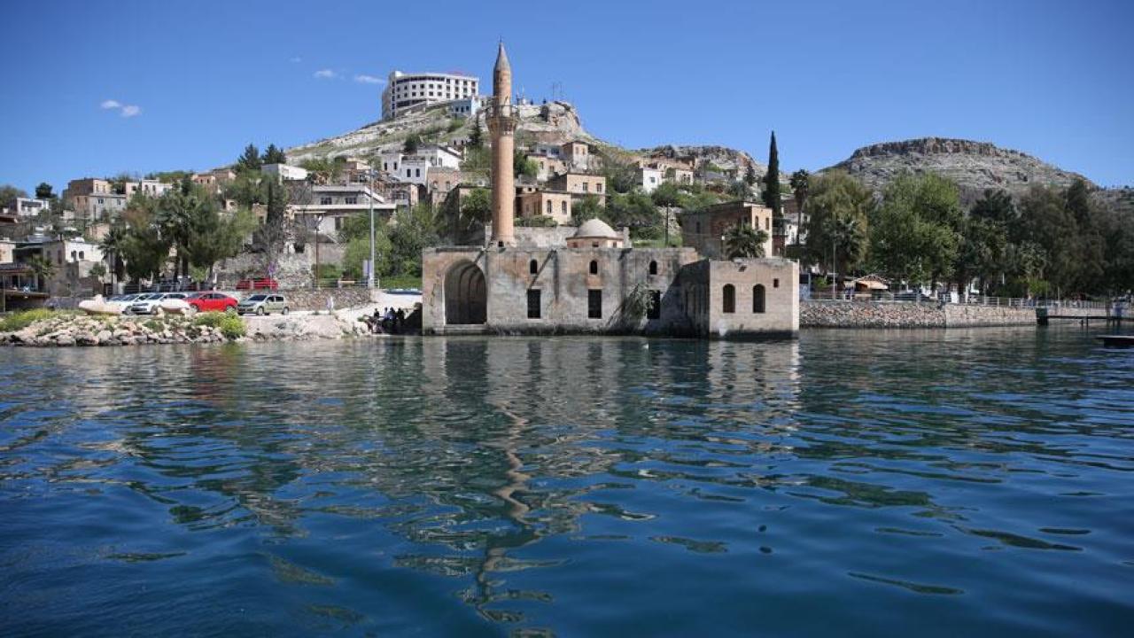 Sular altındaki tarih büyülüyor: Halfeti turistlerin gözdesi oldu