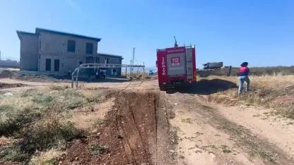Adıyaman'da korkutan yangın! Hafriyat kamyonu elektrik tellerini kopardı