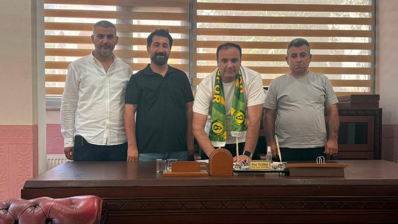 Bozovaspor şampiyon hoca ile devam edecek