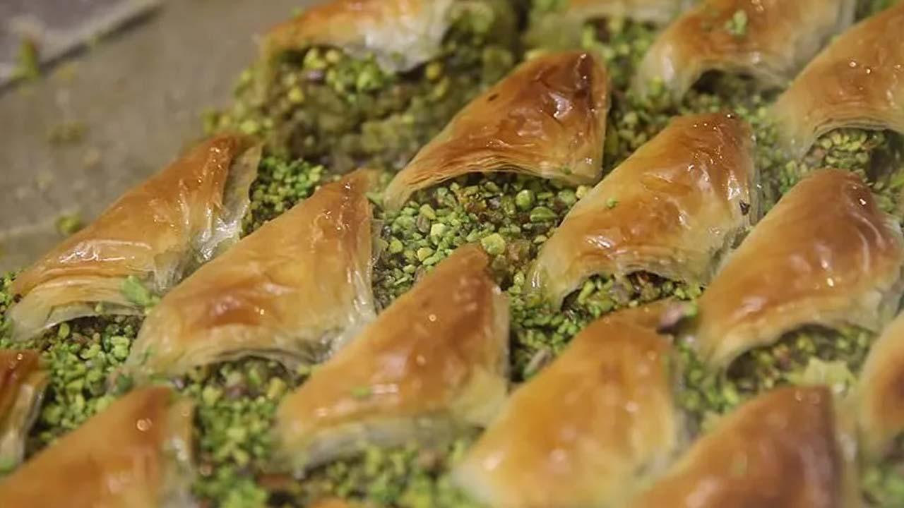 Gaziantep baklavası kilogram fiyatı ne kadar? Fıstıklı, cevizli, şöbiyet fiyat listesi