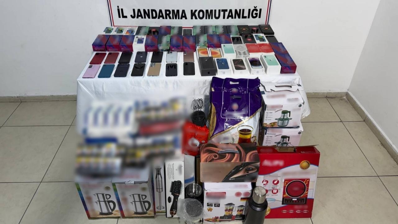 İş Yerinde Milyonluk Kaçak Ürün
