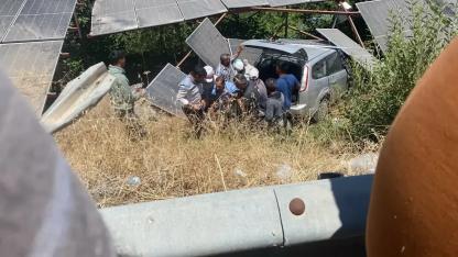 Şanlıurfa’da Alman plakalı araç devrildi! 3 yaralı
