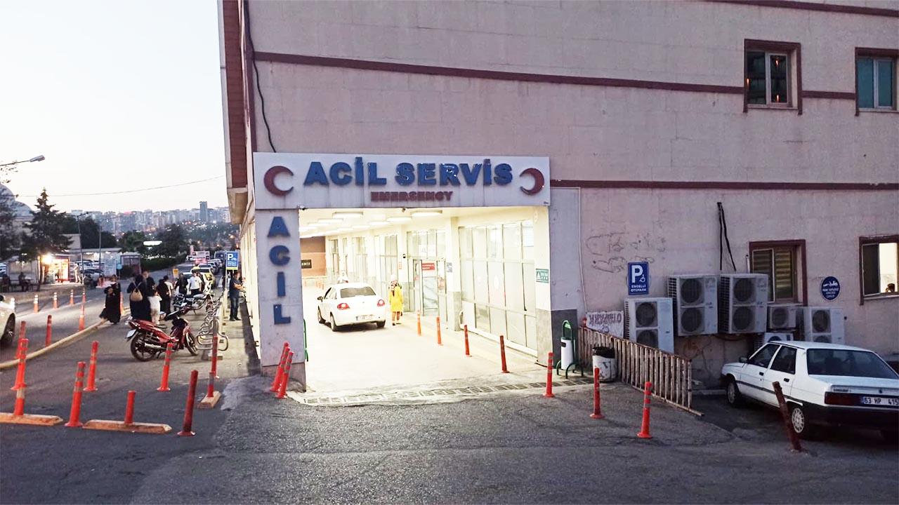 Şanlıurfa’da kamyon şarampole devrildi: 1'i ağır 2 yaralı