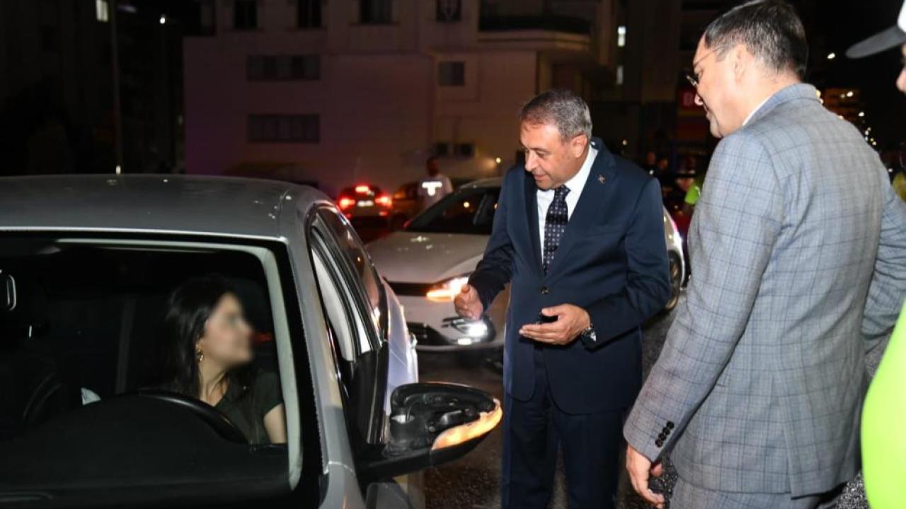 Şanlıurfa'daki uygulamada Vali Şıldak'tan anneye emniyet kemeri uyarısı