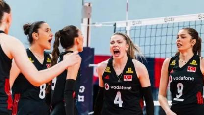 U18 Kadın Milli Voleybol Takımı Avrupa ikincisi oldu!