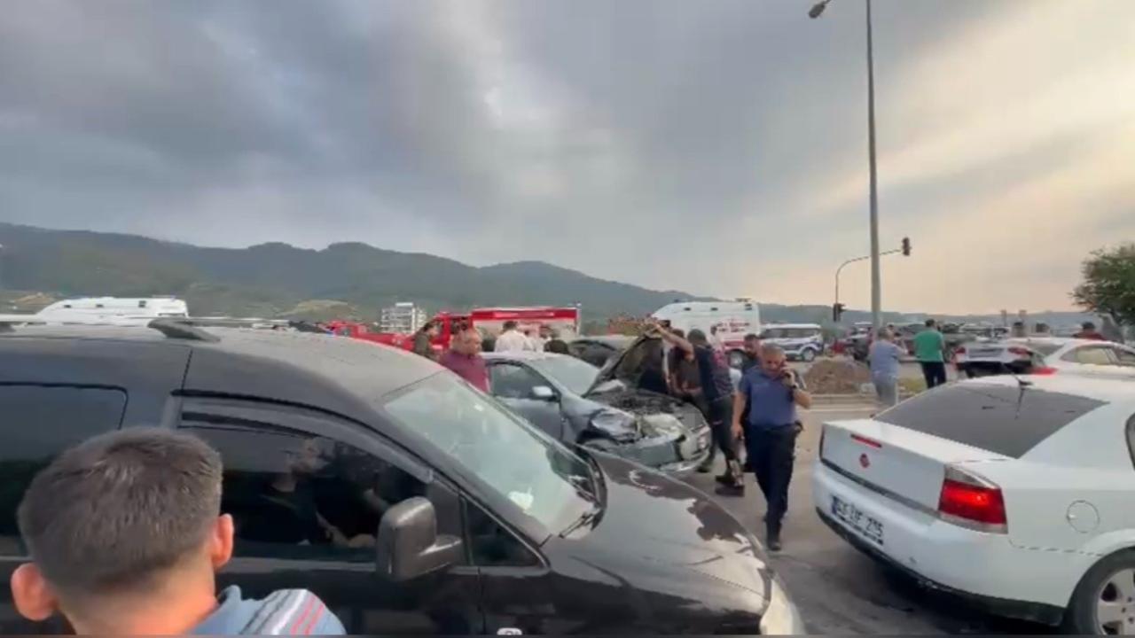 Zincirleme trafik kazası: 2 yaralı
