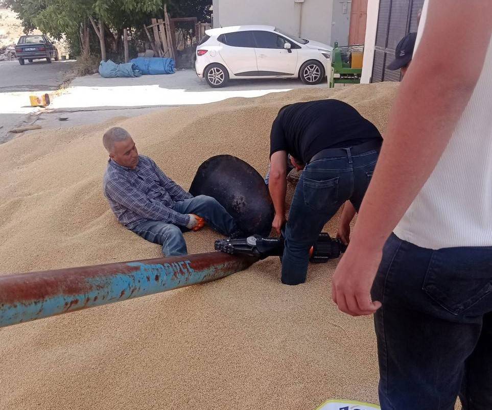 Adıyaman'da ayağını hububat elevatörüne kaptıran işçi yaralandı