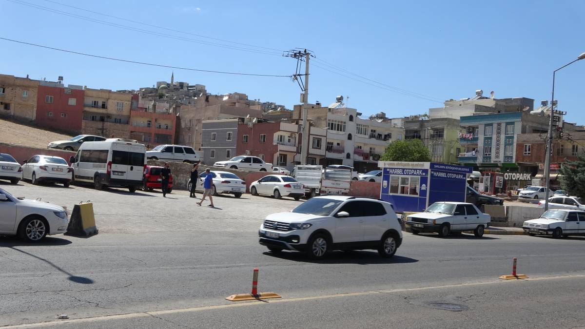 Şanlıurfa’da millet servet olan otopark çürüyor!