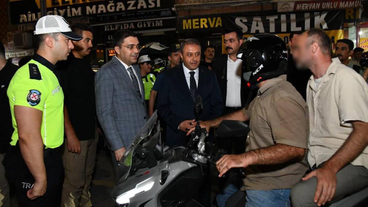 Şanlıurfa'daki uygulamada Vali Şıldak'tan anneye emniyet kemeri uyarısı