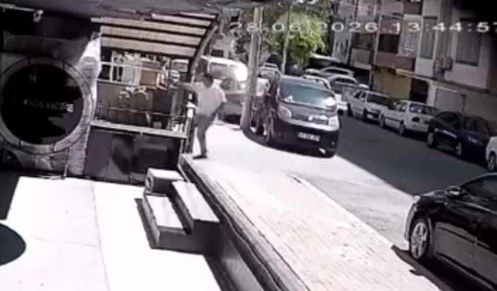 Şanlıurfa'da dehşet anları: Evinin önünde kurşun yağmuruna tutuldu